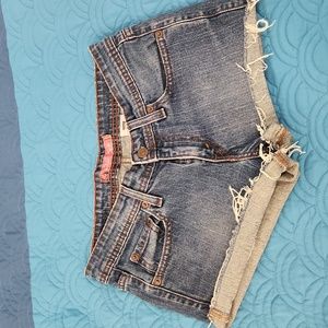 Levi cut off shorts